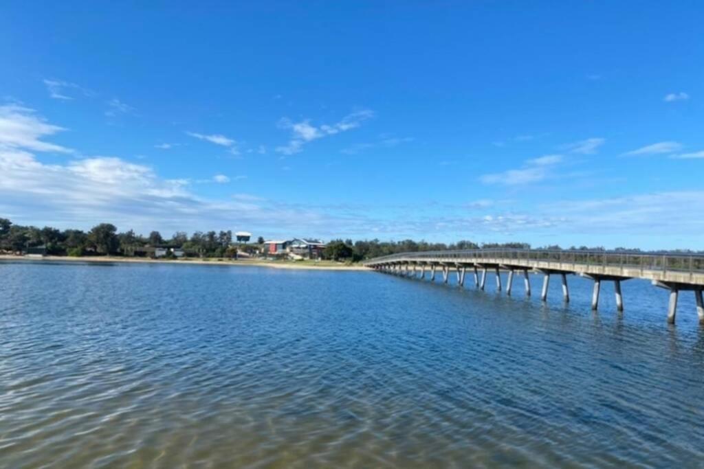 Driftwood Townhouse - Waterfront-Central Location Lakes Entrance Ngoại thất bức ảnh